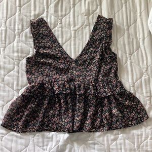 Sleeveless flower print blouse